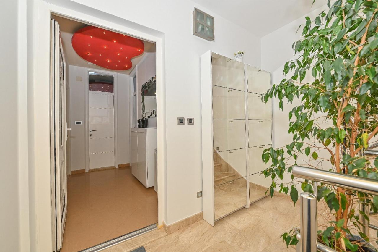 Apartments Luka Toni Krvavica Εξωτερικό φωτογραφία