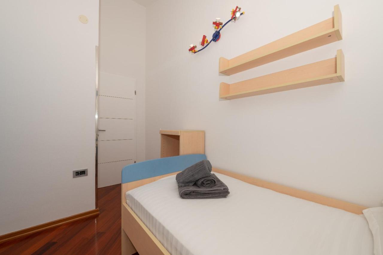 Apartments Luka Toni Krvavica Εξωτερικό φωτογραφία