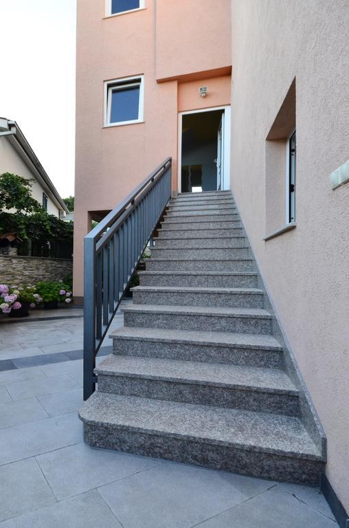 Apartments Luka Toni Krvavica Εξωτερικό φωτογραφία